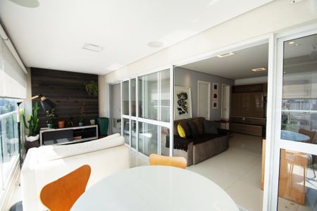 Apartamento para alugar com 58m², 1 quarto e 1 vaga Apartamento para alugar com 58m², 1 quarto e 1 vagaVaranda Sala de jantar