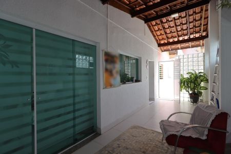 Casa à venda com 250m², 2 quartos e 3 vagasQuintal