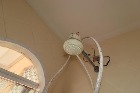 Casa à venda com 250m², 2 quartos e 3 vagasBanheiro de Serviço - Chuveiro