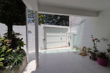 Casa à venda com 250m², 2 quartos e 3 vagasGaragem