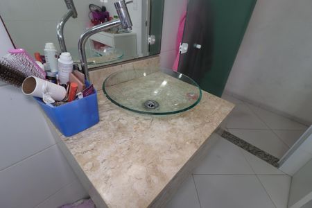 Casa à venda com 250m², 2 quartos e 3 vagasBanheiro Social - Pia