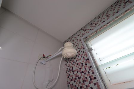 Casa à venda com 250m², 2 quartos e 3 vagasBanheiro Social - Chuveiro