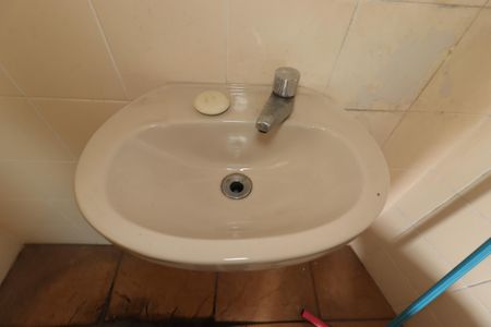 Casa à venda com 250m², 2 quartos e 3 vagasBanheiro de Serviço - Pia