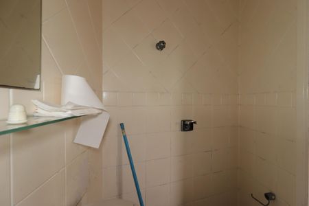 Casa à venda com 250m², 2 quartos e 3 vagasBanheiro de Serviço