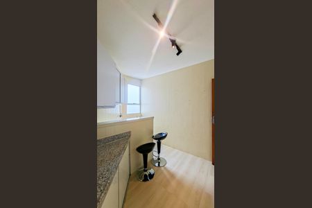 Apartamento para alugar com 65m², 2 quartos e 1 vagaCozinha e Área de Serviço