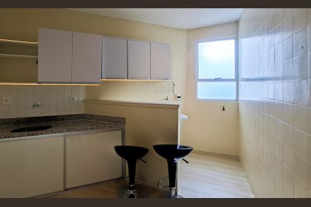 Apartamento para alugar com 65m², 2 quartos e 1 vagaCozinha e Área de Serviço