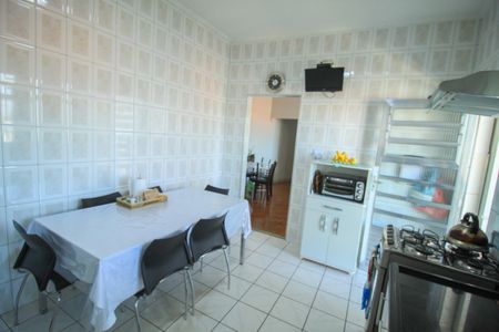 Apartamento para alugar com 90m², 2 quartos e sem vaga