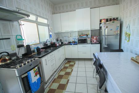 Apartamento para alugar com 90m², 2 quartos e sem vaga