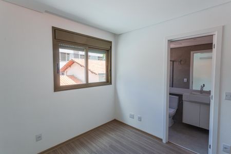 Apartamento à venda com 70m², 2 quartos e 2 vagasSuíte 2