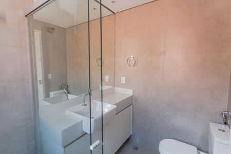 Apartamento à venda com 70m², 2 quartos e 2 vagasBanheiro da Suíte 1