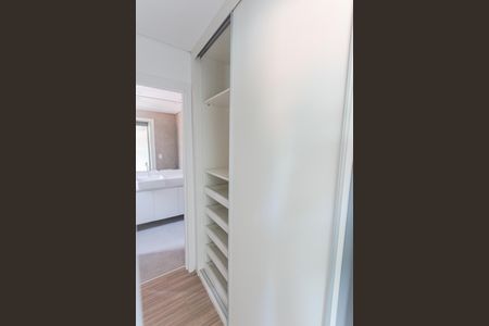Apartamento à venda com 70m², 2 quartos e 2 vagasCloset da Suíte 1