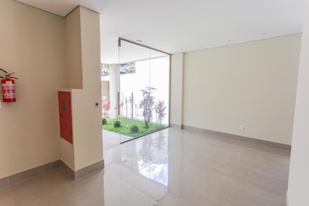 Apartamento à venda com 70m², 2 quartos e 2 vagasHall de entrada