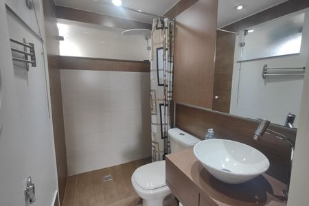 Apartamento à venda com 65m², 2 quartos e 1 vaga Apartamento à venda com 65m², 2 quartos e 1 vagaBanheiro 2