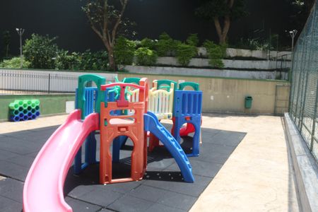 Apartamento à venda com 65m², 2 quartos e 1 vagaÁrea comum - Playground