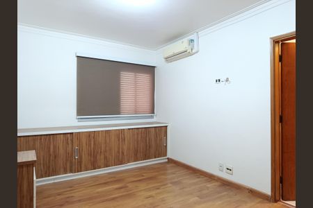 Apartamento para alugar com 115m², 3 quartos e 1 vagaSuíte