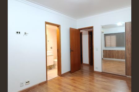 Apartamento para alugar com 115m², 3 quartos e 1 vagaSuíte