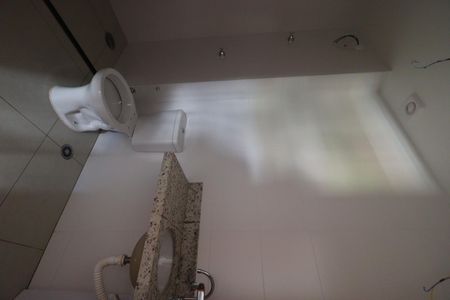 Apartamento para alugar com 72m², 2 quartos e 1 vaga Apartamento para alugar com 72m², 2 quartos e 1 vagaBanheiro da Suíte