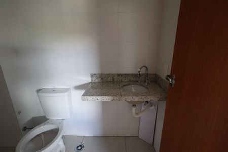 Apartamento para alugar com 72m², 2 quartos e 1 vaga Apartamento para alugar com 72m², 2 quartos e 1 vagaBanheiro da Suíte