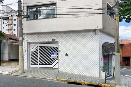 Casa para alugar com 290m², 3 quartos e 2 vagasFachada + plaquinha 