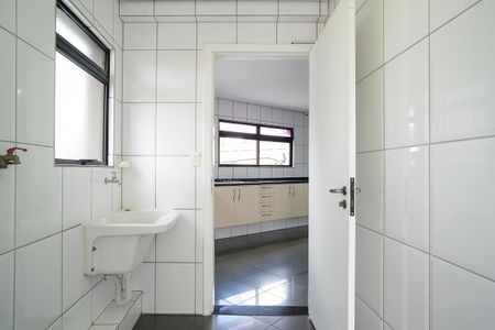 Casa para alugar com 290m², 3 quartos e 2 vagasÁrea de serviço