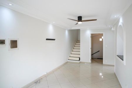 Casa para alugar com 290m², 3 quartos e 2 vagasSala