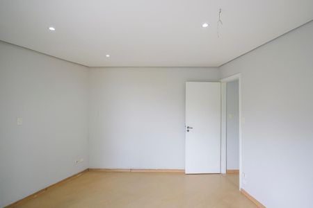Casa para alugar com 290m², 3 quartos e 2 vagasSuíte 3