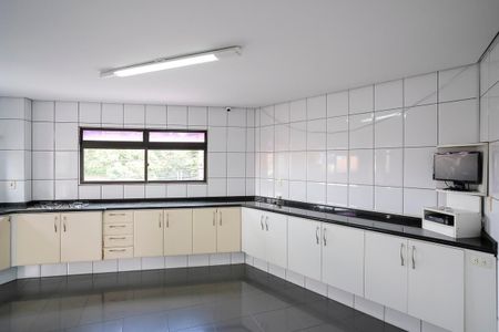 Casa para alugar com 290m², 3 quartos e 2 vagasCozinha
