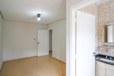 Casa para alugar com 290m², 3 quartos e 2 vagasSuíte 2