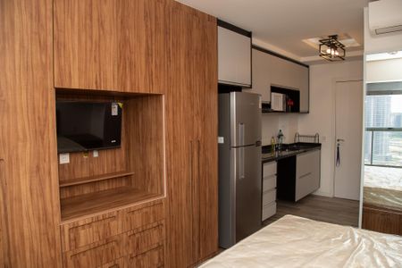 Studio à venda com 32m², 1 quarto e sem vaga Studio à venda com 32m², 1 quarto e sem vagaEstúdio