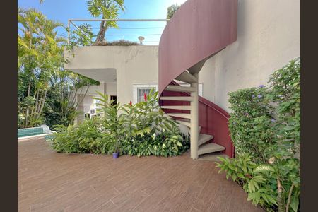 Casa de condomínio à venda com 243m², 4 quartos e 3 vagasJardim