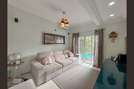 Casa de condomínio à venda com 243m², 4 quartos e 3 vagasSala de Tv