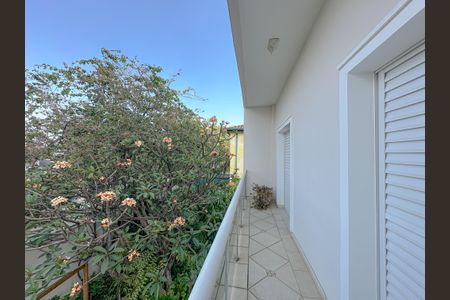 Casa de condomínio à venda com 243m², 4 quartos e 3 vagasVaranda Suíte 2