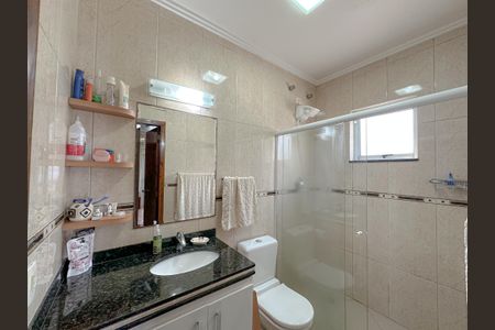 Casa de condomínio à venda com 243m², 4 quartos e 3 vagasBanheiro Suíte 2