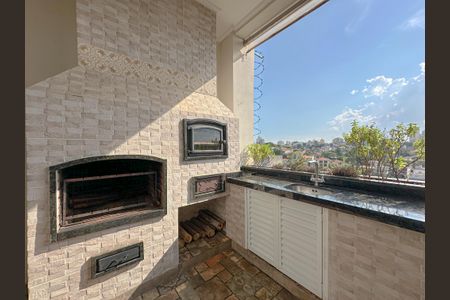 Casa de condomínio à venda com 243m², 4 quartos e 3 vagasChurrasqueira