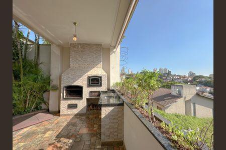 Casa de condomínio à venda com 243m², 4 quartos e 3 vagasChurrasqueira