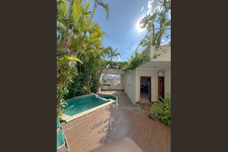 Casa de condomínio à venda com 243m², 4 quartos e 3 vagasJardim