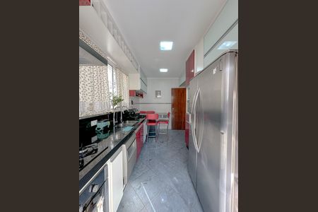 Casa de condomínio à venda com 243m², 4 quartos e 3 vagasCozinha