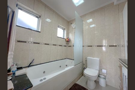 Casa de condomínio à venda com 243m², 4 quartos e 3 vagasBAnheiro Suíte 1