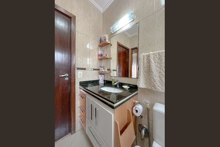 Casa de condomínio à venda com 243m², 4 quartos e 3 vagasBanheiro Suíte 2