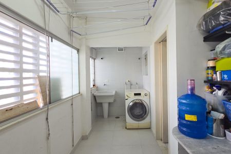 Apartamento à venda com 200m², 3 quartos e 1 vagaÁrea de Serviço