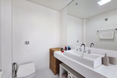 Apartamento à venda com 200m², 3 quartos e 1 vagaBanheiro - Suíte