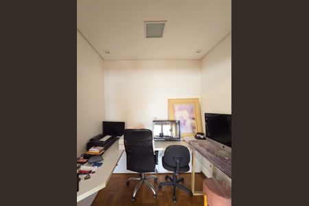 Apartamento à venda com 200m², 3 quartos e 1 vagaEscritório