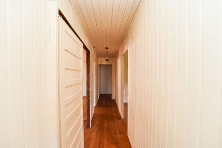 Casa à venda com 192m², 4 quartos e 2 vagasCorredor