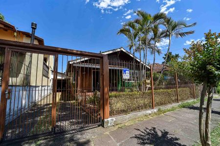 Casa à venda com 192m², 4 quartos e 2 vagasFachada