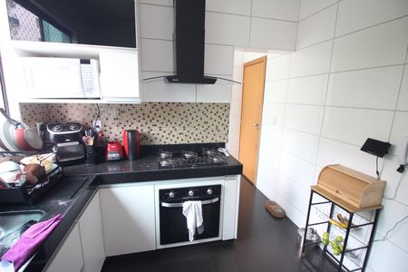 Apartamento à venda com 130m², 3 quartos e 2 vagasCozinha