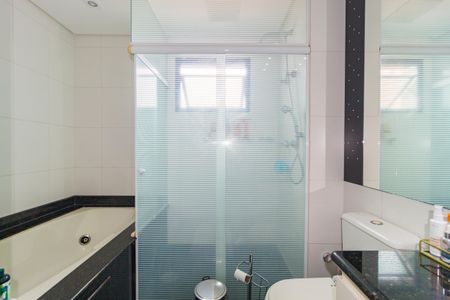 Apartamento à venda com 186m², 3 quartos e 4 vagas Apartamento à venda com 186m², 3 quartos e 4 vagasBanheiro - Suíte 3