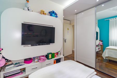 Apartamento à venda com 186m², 3 quartos e 4 vagas Apartamento à venda com 186m², 3 quartos e 4 vagasSuíte 2