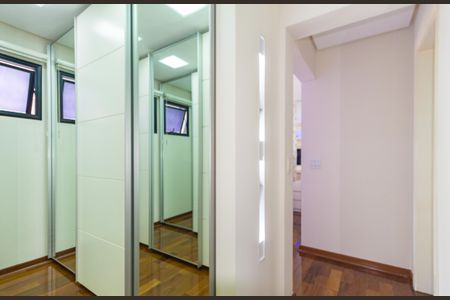 Apartamento à venda com 186m², 3 quartos e 4 vagas Apartamento à venda com 186m², 3 quartos e 4 vagasSuíte 3 - Closet