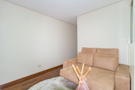 Apartamento à venda com 186m², 3 quartos e 4 vagas Apartamento à venda com 186m², 3 quartos e 4 vagasSala de TV