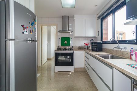 Apartamento à venda com 186m², 3 quartos e 4 vagas Apartamento à venda com 186m², 3 quartos e 4 vagasCozinha